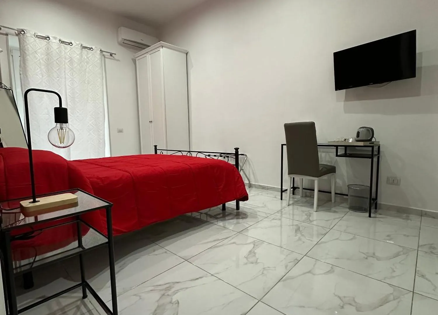 Bed & Breakfast Santa Chiara Garden View B&B Naples Italy